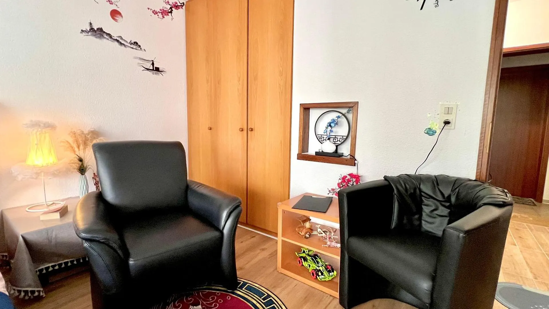 Stylish, Cozy & Quiet Apartment With One And Half Rooms In District 1 Dusseldorf
